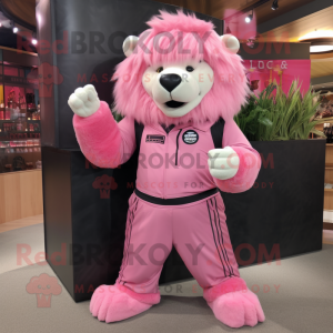 Rosa Tamer Lion maskot...