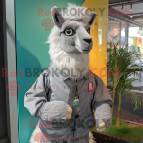 Fantasia de mascote de lhama cinza com corta-vento e abotoaduras - Mascotes lhamas - REBROKO_342067 - RedBrokoly.com