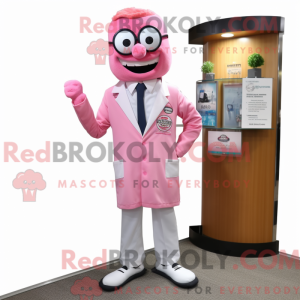 Różowa maska Doktora jest...