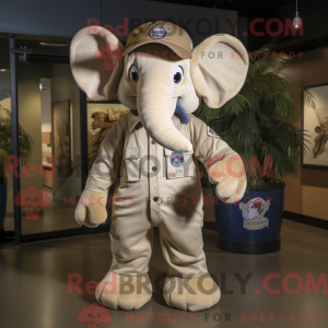 Máscara de elefante bege...