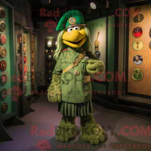 Gold Green Beret maskot...