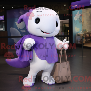 Lilla Beluga Whale maskot...