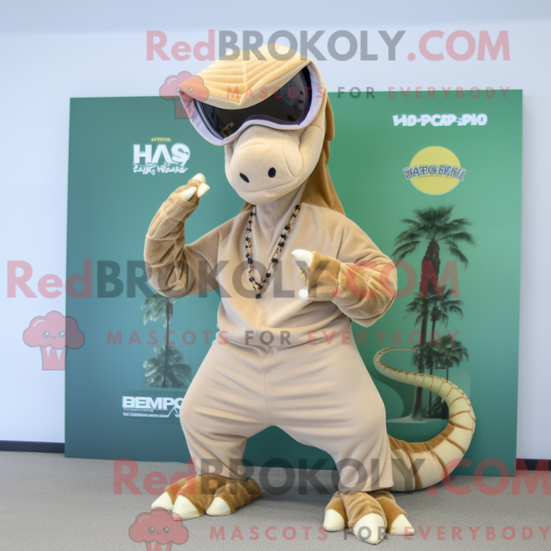 Fantasia de mascote Hidra bege com bermuda e xale - Mascotes da hidra - REBROKO_345783 - RedBrokoly.com