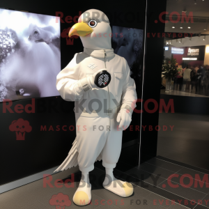 Maska White Pigeon to...