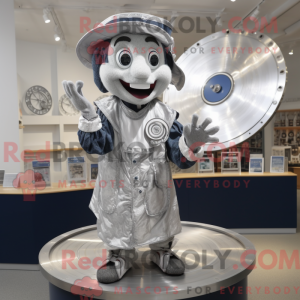 Silver Plate Spinner maskot...