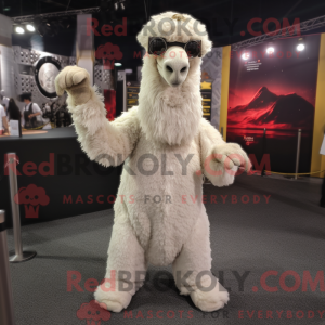 White Camel maskot...