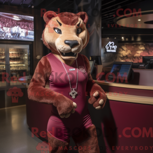 Postava maskota Maroon Puma...