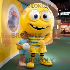 Gul Rugby Ball maskot...