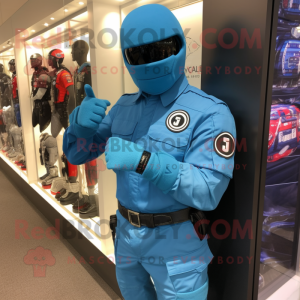 Błękitny kostium maskotki...