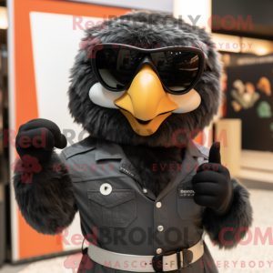 Maskotka Black Falcon w...