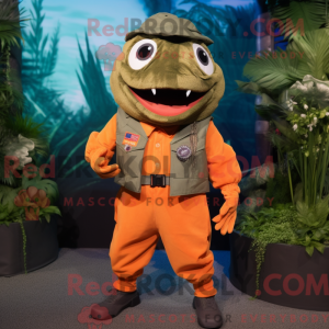 Orange Piranha maskot...