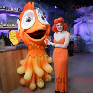 Cream Clown Fish maskot...