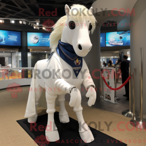 Maskotka White Mare jest...