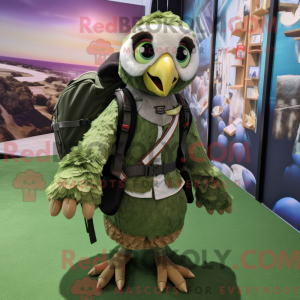 Olive Falcon maskot kostume...
