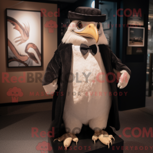 Beige Haast S Eagle maskot...