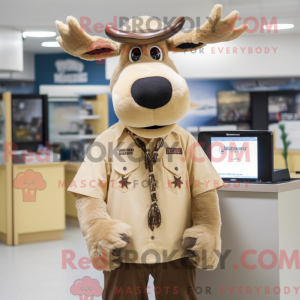 Beige Moose maskot...