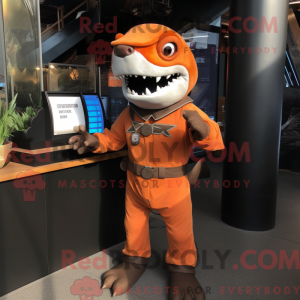 Postava maskota Rust Shark...