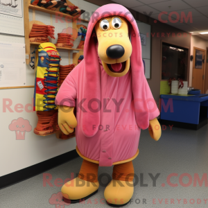 Pink Hot Dogs maskot...
