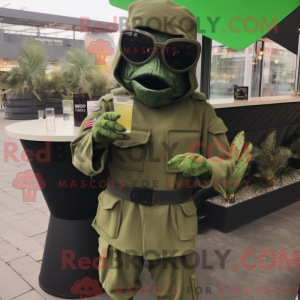 Olive Commando Maskottchen...