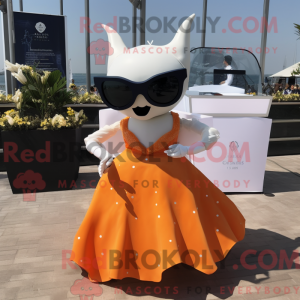 Orange Manta Ray maskot...