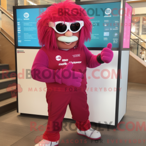 Magenta But maskot kostyme...