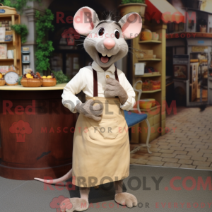 Beżowa maskotka Ratatouille...