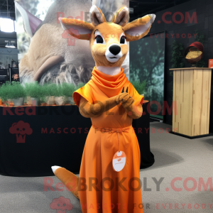 Orange Roe Deer maskot...