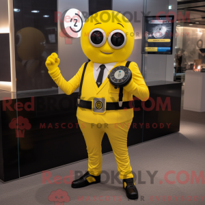 Postava maskota žluté...