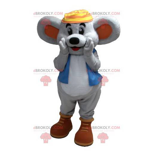 Mascotte de souris grise souriante avec un gilet bleu -