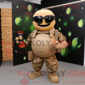Máscara Tan Grenade com características drásticas usando um macacão e solado - Mascotes de granadas - RedBrokoly.com