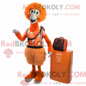 Oranžová postava maskota...