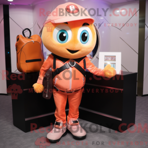 Postava maskota Peach...