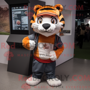 Máscara de tigre com...