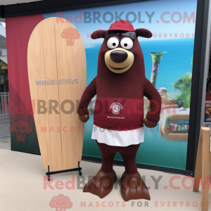Maroon Guinness maskot...
