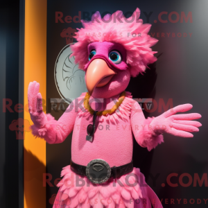 Mascotte de harpie rose...
