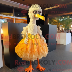 Orange struds maskot...