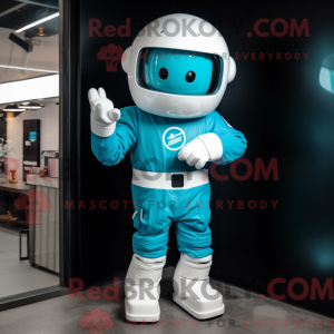Cyaan Astronaut...