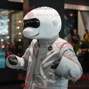 Silver Beluga Whale maskot...