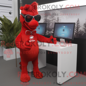Red Mare maskotdraktfigur...