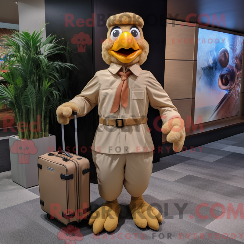 Máscara de frango bronzeado figura drapeada com macacão e casaco - Mascotes de frango - REBROKO_363524 - RedBrokoly.com