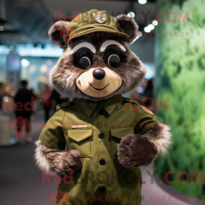 Olive Raccoon maskot...