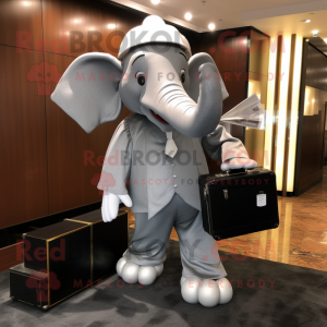 Silver Elephant mascotte...