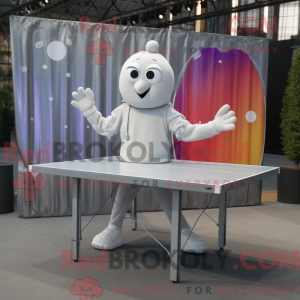 Maskot karakter af et sølv...