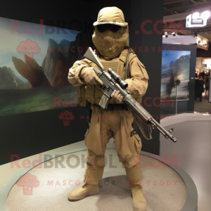 Beige Sniper maskot kostume...