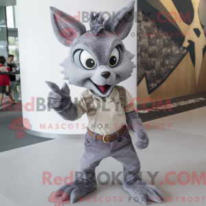Maskot karaktär av en grå...
