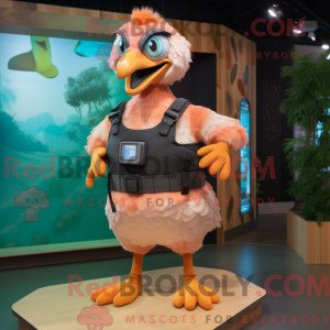 Maskotfigur af en Peach...