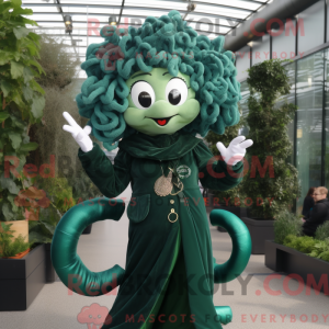 Personagem de máscara de...