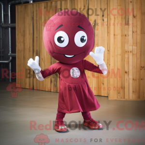 Maskotfigur af en rødbrun...