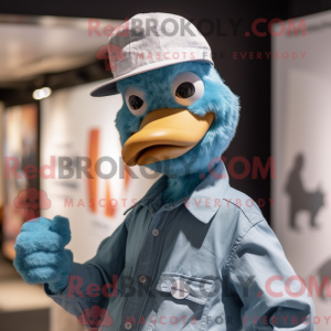 Personagem de máscara de um...