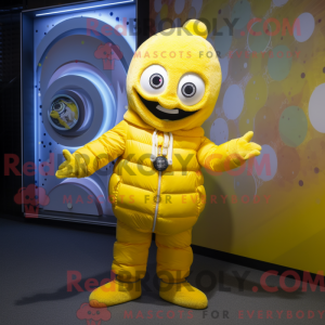 Maskotfigur af en citrongul...